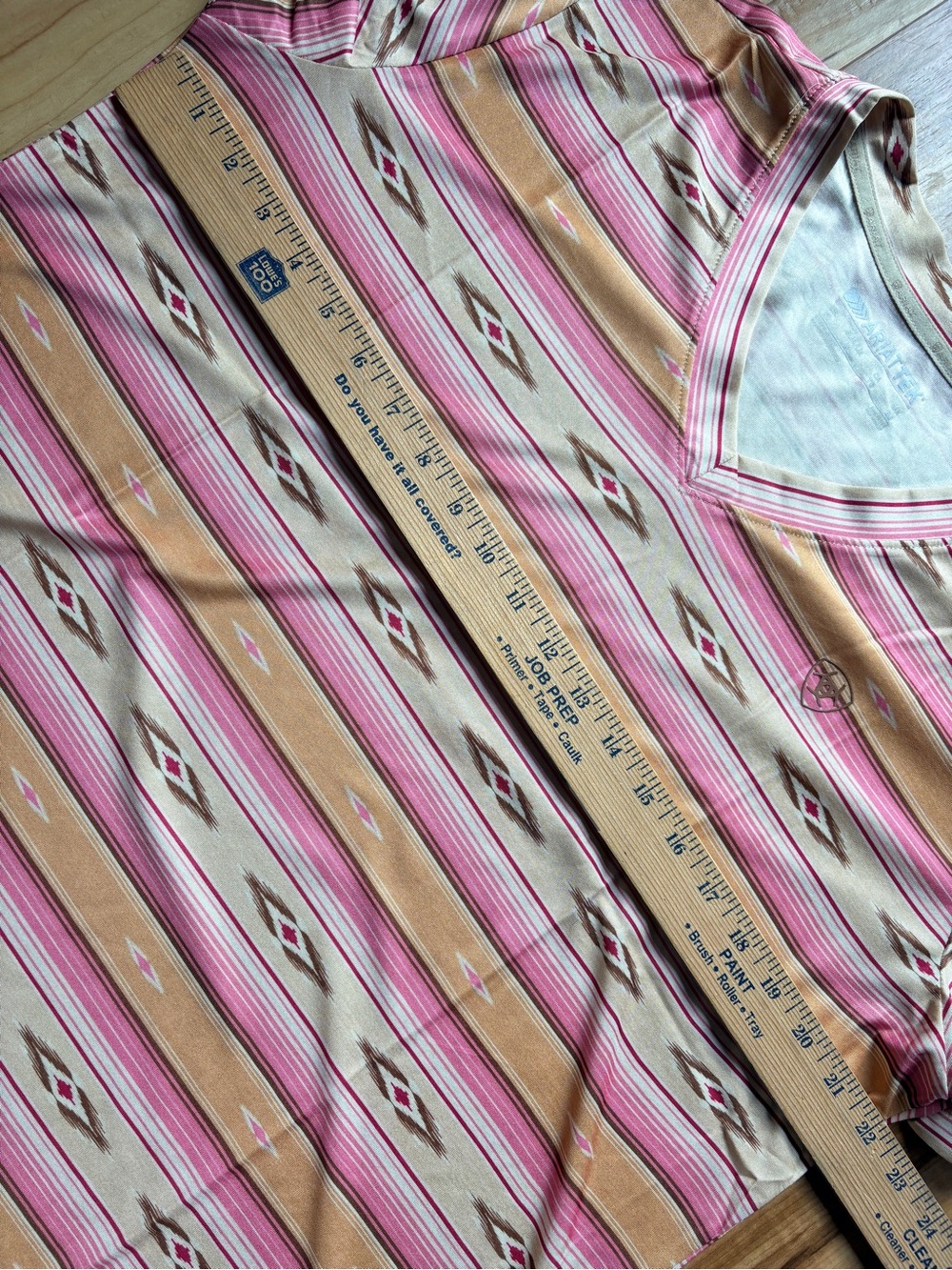 Ariat Tek Laguna V-Neck Aztec Design Pink Paradise Serape XL - Picture 7 of 8